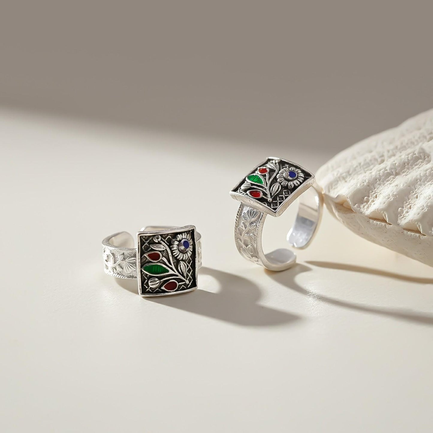 Silver Flowers Design Toe Rings For Womens